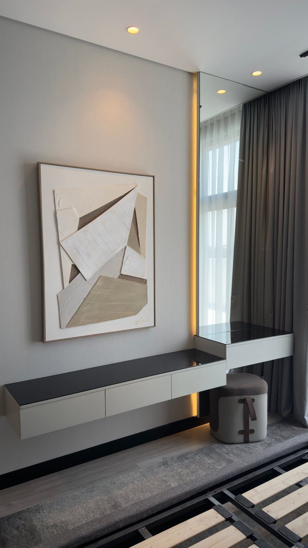 SM TOWER — APARTMENT RENOVATION