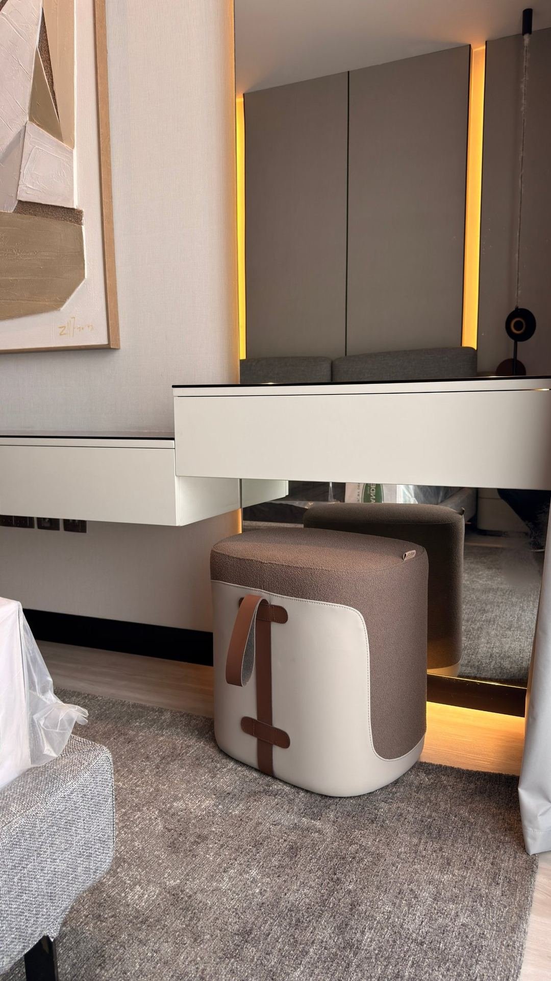 SM TOWER — APARTMENT RENOVATION