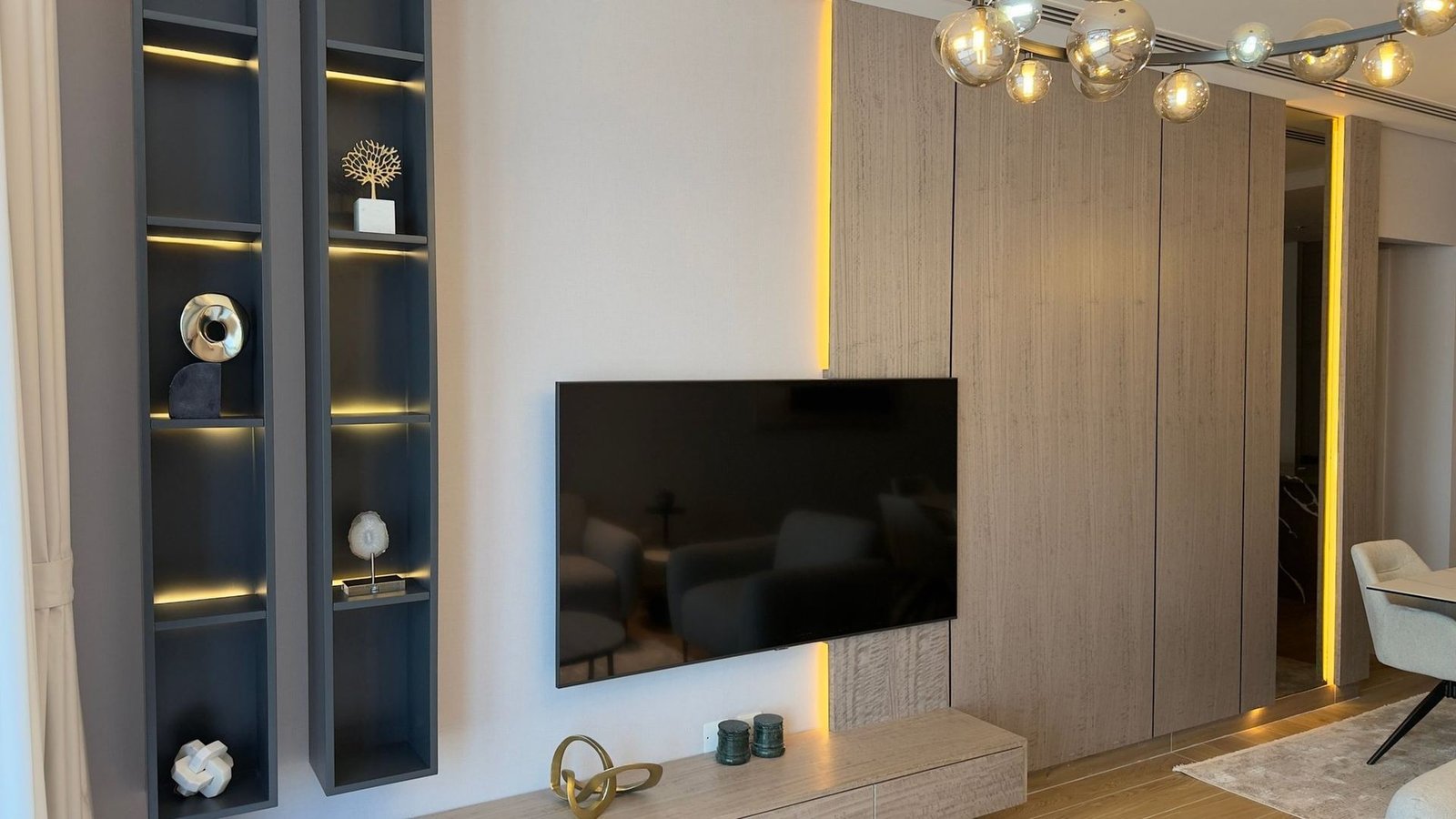 FURNITURE APARTMENT — AL MEYDAN