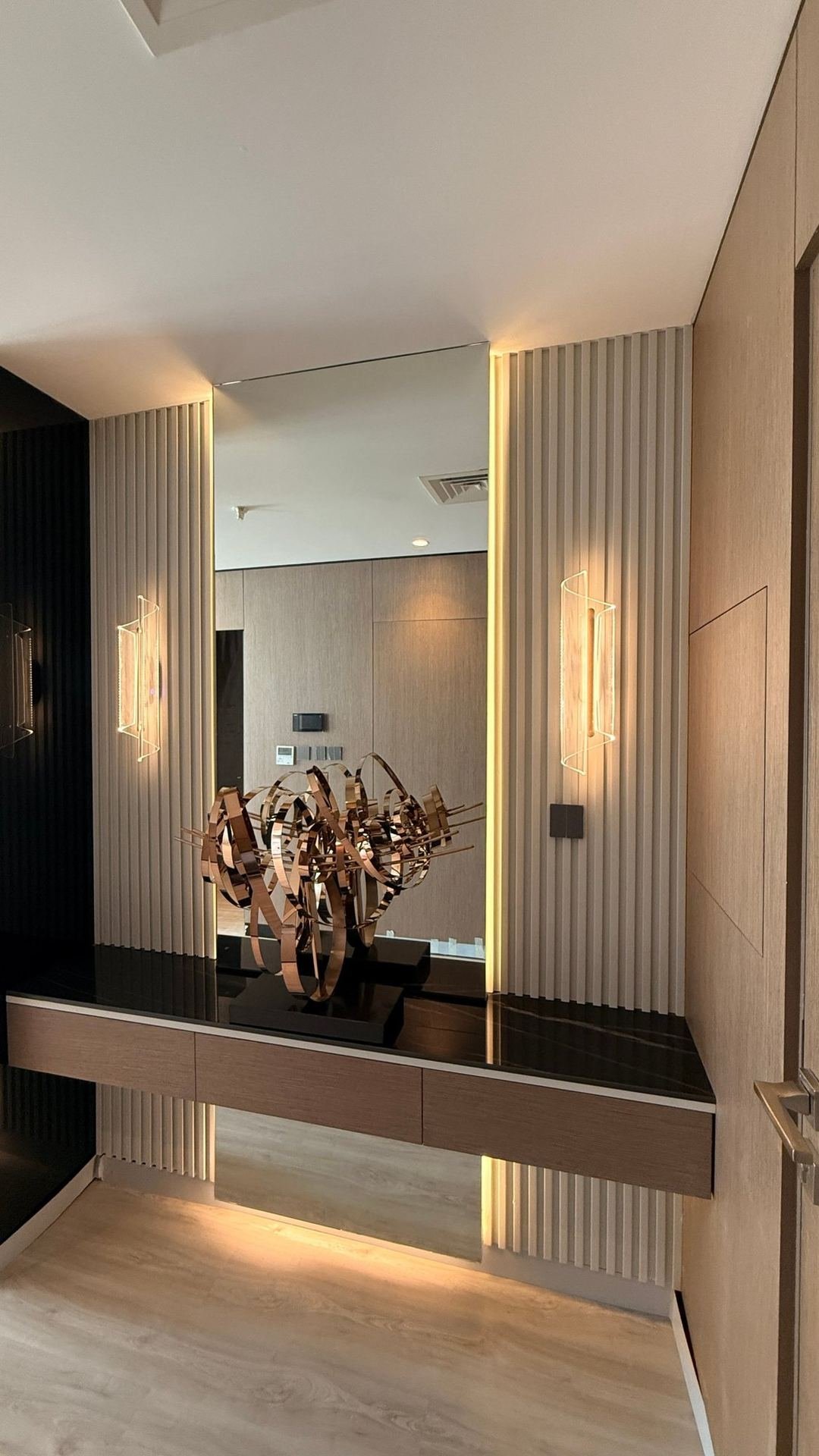 SM TOWER — APARTMENT RENOVATION