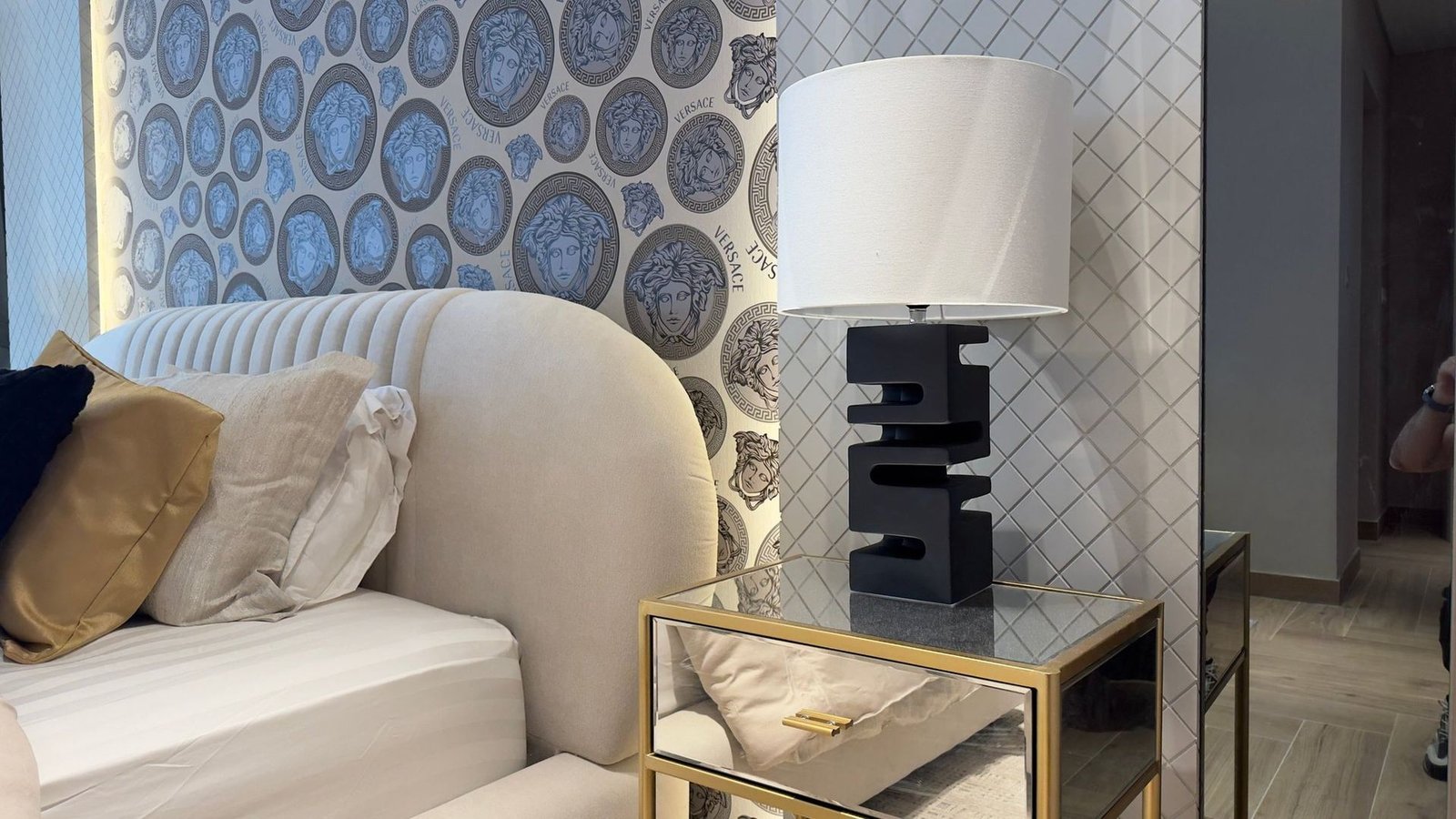 FURNITURE APARTMENT — AL MEYDAN