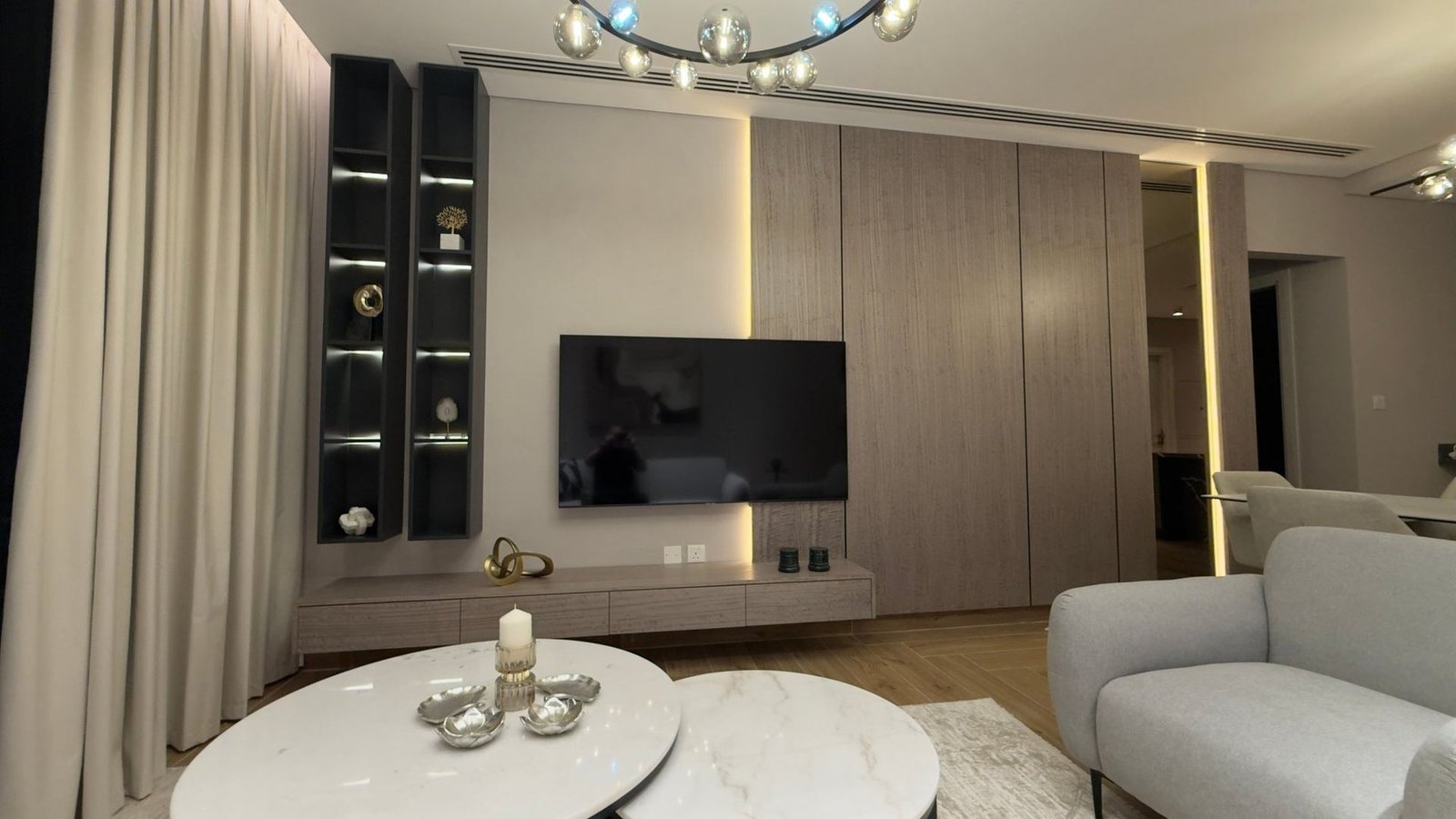 FURNITURE APARTMENT — AL MEYDAN